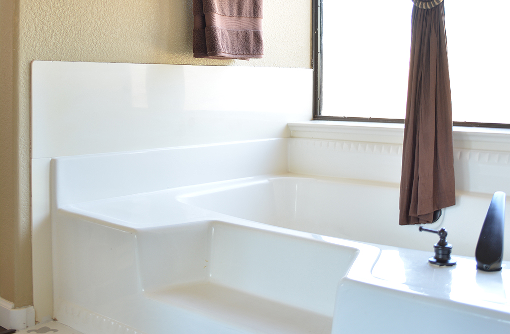 Bathtub Makeover DIY