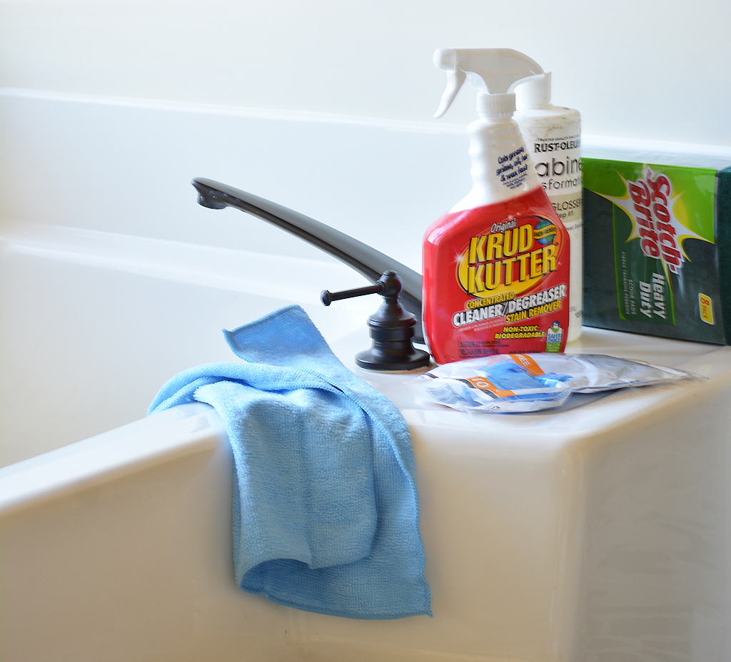 Inexpensive Tub Update with Decorative Moulding