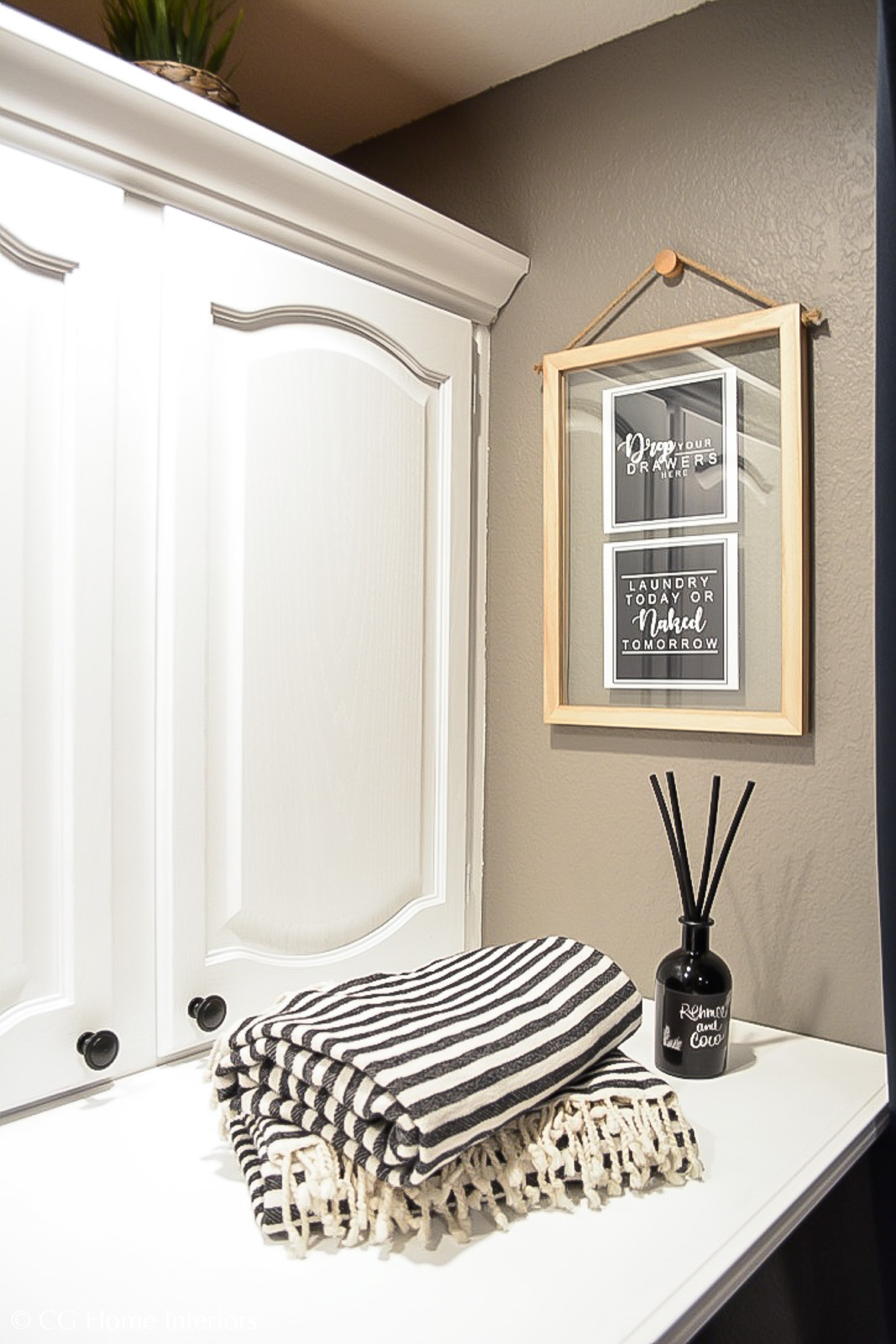 Small laundry room makeover decor